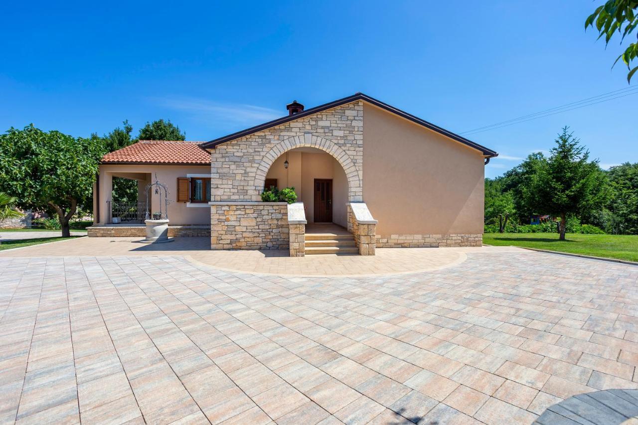 Villa Krizanci Žminj Екстериор снимка