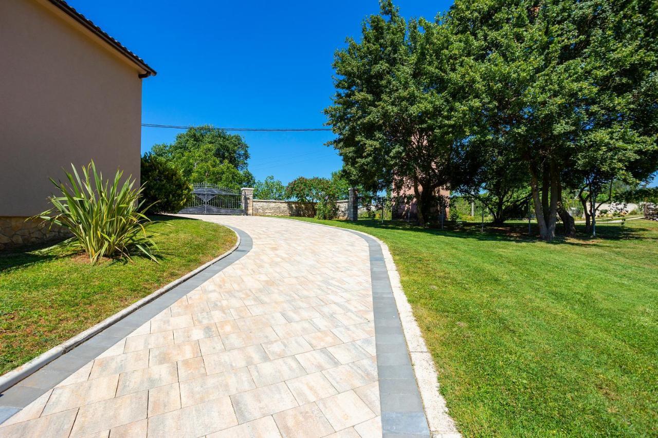 Villa Krizanci Žminj Екстериор снимка