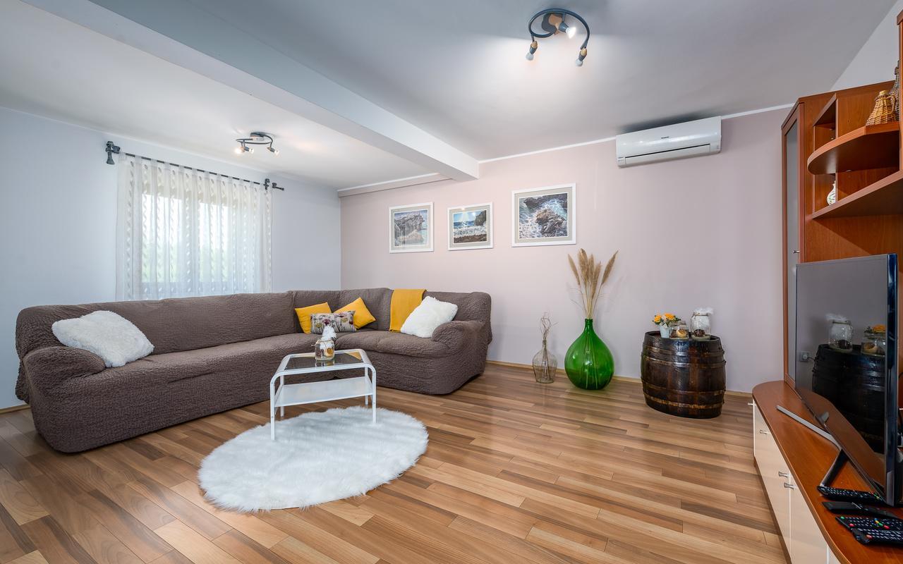 Villa Krizanci Žminj Екстериор снимка